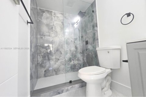 Copropriété à vendre à Fort Lauderdale, Floride: 2 chambres, 90.58 m2 № 2058882 - photo 12