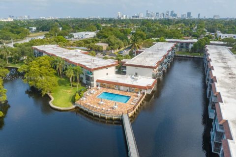 Condo à Fort Lauderdale, Floride, 2 chambres  № 2058882