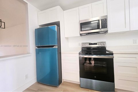 Copropriété à vendre à Fort Lauderdale, Floride: 2 chambres, 90.58 m2 № 2058882 - photo 8