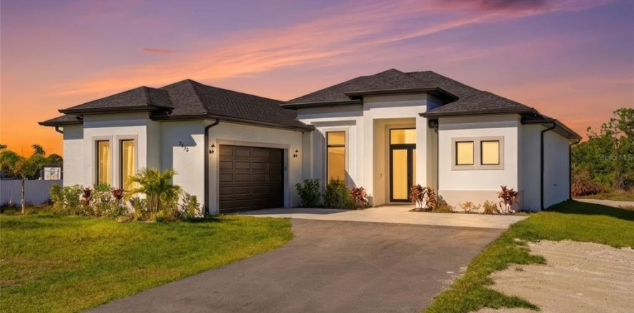House in Naples, Florida 4 bedrooms, 160.35 sq.m. № 2098306