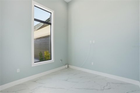 House in Naples, Florida 4 bedrooms, 160.35 sq.m. № 2098306 - photo 15