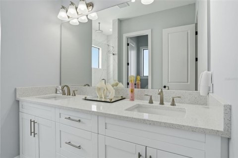 House in Naples, Florida 4 bedrooms, 160.35 sq.m. № 2098306 - photo 13