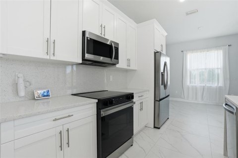 House in Naples, Florida 4 bedrooms, 160.35 sq.m. № 2098306 - photo 7