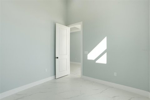 House in Naples, Florida 4 bedrooms, 160.35 sq.m. № 2098306 - photo 14