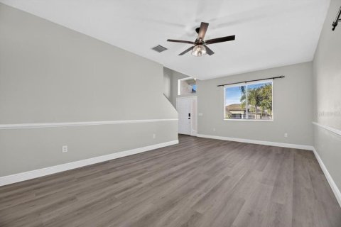 House in Riverview, Florida 5 bedrooms, 271.09 sq.m. № 2430477 - photo 12