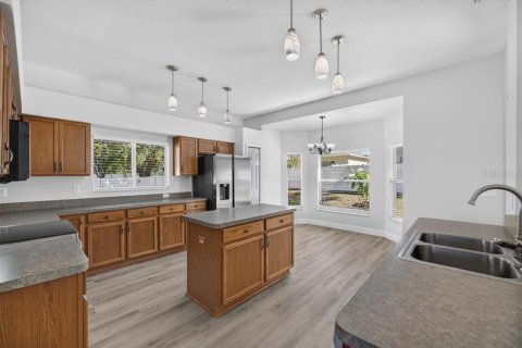 House in Riverview, Florida 5 bedrooms, 271.09 sq.m. № 2430477 - photo 14