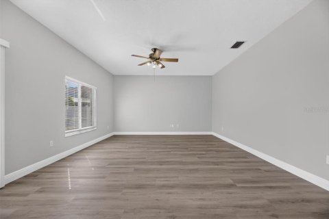 House in Riverview, Florida 5 bedrooms, 271.09 sq.m. № 2430477 - photo 20