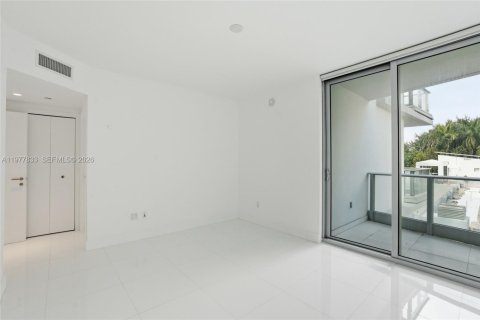 Купить кондоминиум в Майами, Флорида 3 спальни, 216.74м2, № 2042426 - фото 30