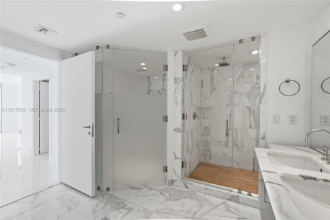 Купить кондоминиум в Майами, Флорида 3 спальни, 216.74м2, № 2042426 - фото 23