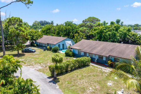 Propiedad comercial en venta en Lake Worth, Florida, 170.57 m2 № 2316233 - foto 7