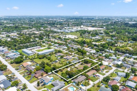 Propiedad comercial en venta en Lake Worth, Florida, 170.57 m2 № 2316233 - foto 4