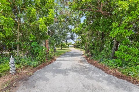 Propiedad comercial en venta en Lake Worth, Florida, 170.57 m2 № 2316233 - foto 5