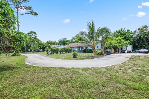 Propiedad comercial en venta en Lake Worth, Florida, 170.57 m2 № 2316233 - foto 6