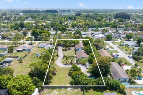 Propiedad comercial en venta en Lake Worth, Florida, 170.57 m2 № 2316233 - foto 2