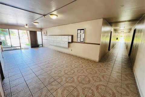 Купить кондоминиум в Майами, Флорида 1 спальня, 72.19м2, № 2089962 - фото 5