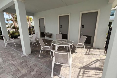 Townhouse in St. Lucie, Florida 3 bedrooms, 137.96 sq.m. № 2343534 - photo 25