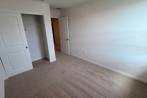 Townhouse in St. Lucie, Florida 3 bedrooms, 137.96 sq.m. № 2343534 - photo 14