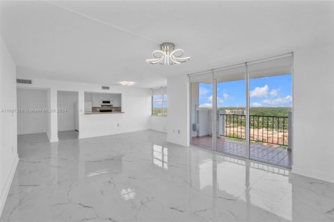 Condominio en venta en Aventura, Florida, 2 dormitorios, 120.77 m2 № 1694156 - foto 8