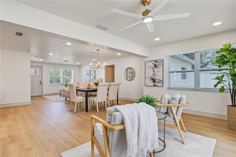 Casa en venta en Dunedin, Florida, 3 dormitorios, 166.02 m2 № 2387488 - foto 12