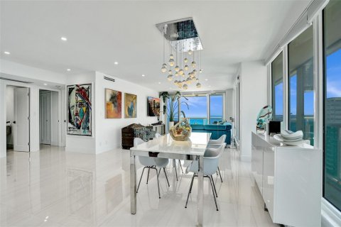 Condo in Fort Lauderdale, Florida, 2 bedrooms № 2183036 - photo 22