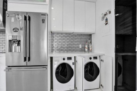 Condo in Fort Lauderdale, Florida, 2 bedrooms № 2183036 - photo 14
