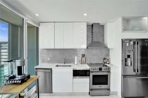 Condo in Fort Lauderdale, Florida, 2 bedrooms № 2183036 - photo 12