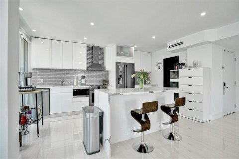 Condo in Fort Lauderdale, Florida, 2 bedrooms № 2183036 - photo 8