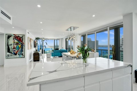 Condo in Fort Lauderdale, Florida, 2 bedrooms № 2183036