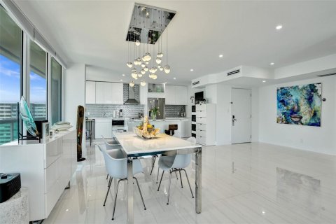 Condo in Fort Lauderdale, Florida, 2 bedrooms № 2183036 - photo 23