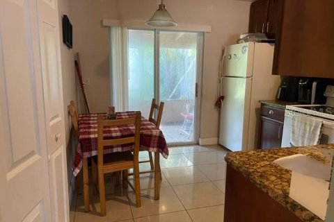 Casa en venta en Orlando, Florida, 2 dormitorios, 77.76 m2 № 1883330 - foto 5