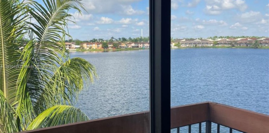 Touwnhouse à Hialeah, Floride 2 chambres, 86.86 m2 № 1943333