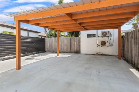 Casa en venta en Saint Petersburg, Florida, 4 dormitorios, 153.29 m2 № 1777561 - foto 30
