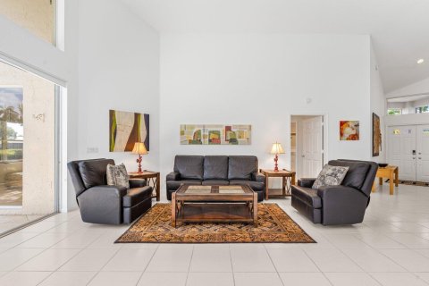 Villa ou maison à vendre à Boynton Beach, Floride: 3 chambres, 222.13 m2 № 2432285 - photo 6