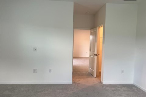 House in Ocala, Florida 4 bedrooms, 189.43 sq.m. № 2377997 - photo 15