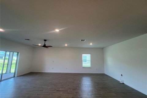 House in Ocala, Florida 4 bedrooms, 189.43 sq.m. № 2377997 - photo 4