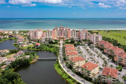 Condominio en venta en Palm Coast, Florida, 3 dormitorios, 155.7 m2 № 1527730 - foto 1