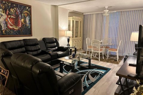 Copropriété à vendre à Clearwater, Floride: 2 chambres, 101.26 m2 № 2094445 - photo 12