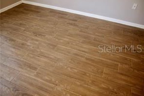 Снять в аренду таунхаус в Ривервью, Флорида 3 спальни, 145.39м2, № 1909810 - фото 8