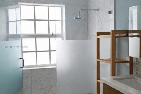 Villa ou maison à vendre à Miami Shores, Floride: 4 chambres, 212.1 m2 № 2052576 - photo 5