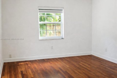 Villa ou maison à vendre à Miami Shores, Floride: 4 chambres, 212.1 m2 № 2052576 - photo 4