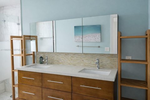 Villa ou maison à vendre à Miami Shores, Floride: 4 chambres, 212.1 m2 № 2052576 - photo 3