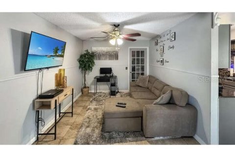 House in Apopka, Florida 3 bedrooms, 135.27 sq.m. № 1840008 - photo 15