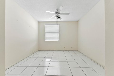 Купить кондоминиум в Бойнтон-Бич, Флорида 4 комнаты, 127.74м2, № 2084007 - фото 14