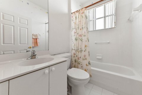 Купить кондоминиум в Бойнтон-Бич, Флорида 4 комнаты, 127.74м2, № 2084007 - фото 19