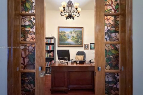 House in Miami, Florida 3 bedrooms, 186.73 sq.m. № 1993993 - photo 11