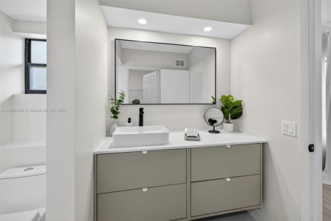 Condominio en venta en Deerfield Beach, Florida, 2 dormitorios, 109.25 m2 № 1947544 - foto 13