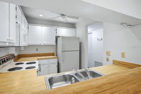 Copropriété à vendre à Sarasota, Floride: 2 chambres, 89.56 m2 № 2388304 - photo 13