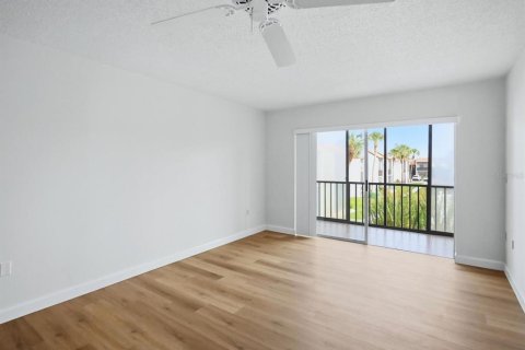 Copropriété à vendre à Sarasota, Floride: 2 chambres, 89.56 m2 № 2388304 - photo 7