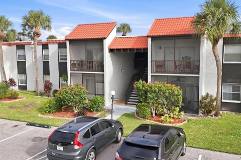 Copropriété à vendre à Sarasota, Floride: 2 chambres, 89.56 m2 № 2388304 - photo 29