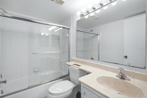 Copropriété à vendre à Sarasota, Floride: 2 chambres, 89.56 m2 № 2388304 - photo 21